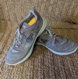 Keen Women's Terradora Flex Waterproof hiking shoe Sz. 11